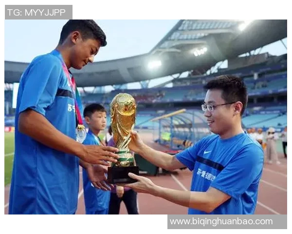 双子足球星耀世 燃情赛场展现兄弟情与竞技魅力